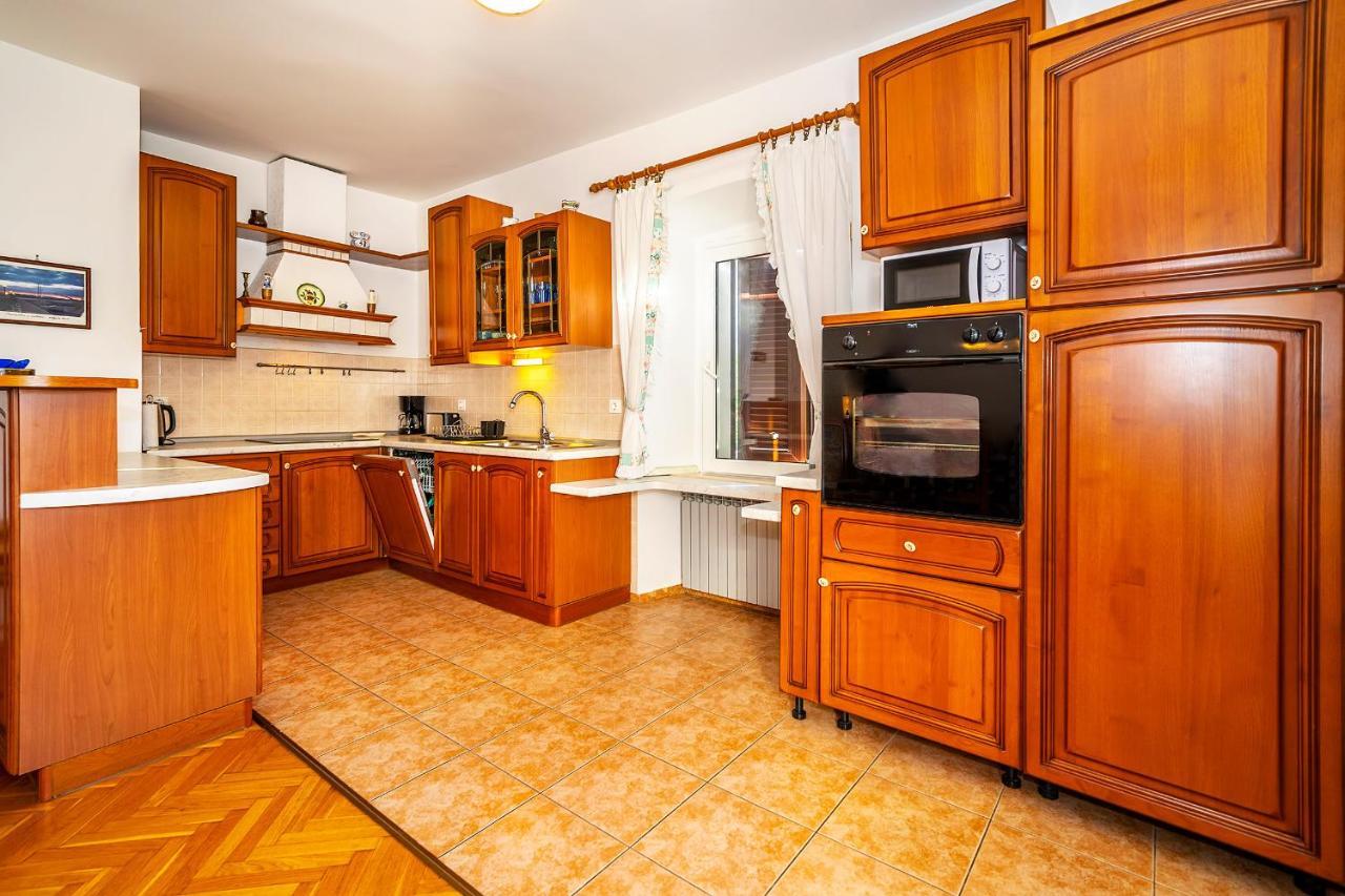 Apartmant Ivan Malinska Exterior photo